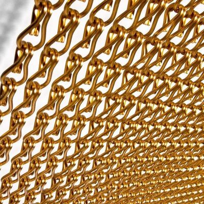 Böcek Koruması için %60 Açık Alan ve 1,2 mm Tel Çaplı 12x24mm Zincir Boyutu Alüminyum Zincir Bağlantı Perdesi