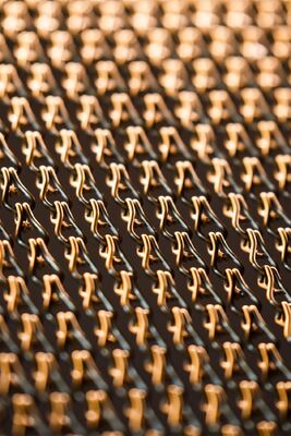 Böcek Koruması için %60 Açık Alan ve 1,2 mm Tel Çaplı 12x24mm Zincir Boyutu Alüminyum Zincir Bağlantı Perdesi