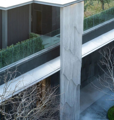 Depolarda, Fabrikalarda ve Ticari Binalarda Kullanıma Uygun Esnek Alüminyum Zincir Sineklik, Böcek Kontrolü Sağlar